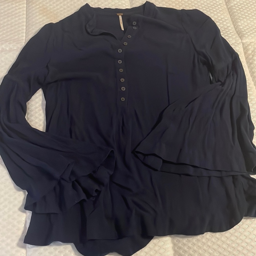 Free People blue long sleeve blouse